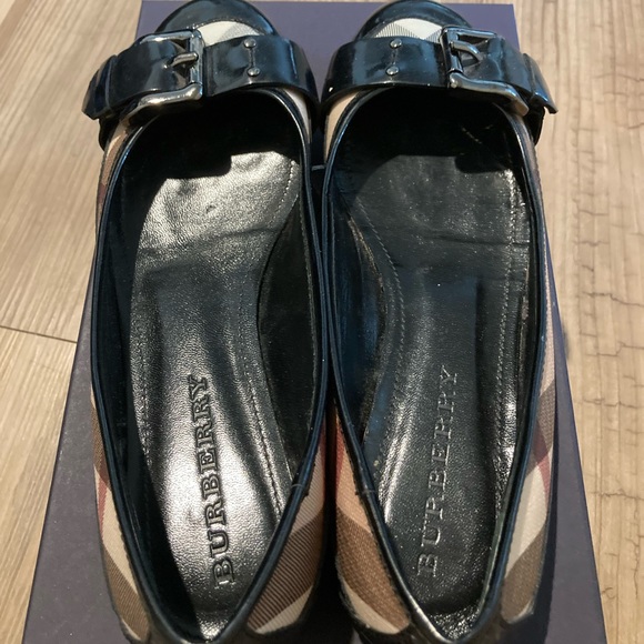 Burberry Flats US Size 6.5. Worn Once - Picture 2 of 3